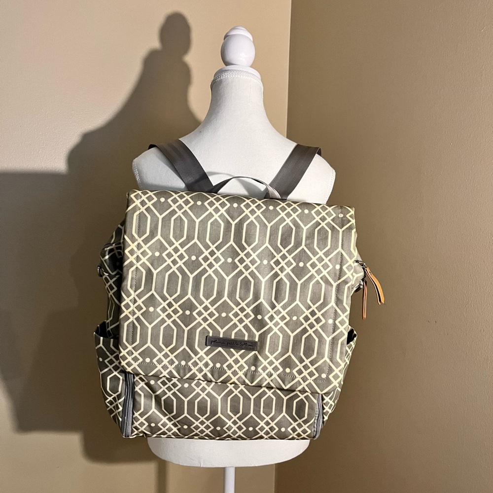 Petunia Pickle Bottom Diaper Pump Bag Gray Chevron Backpack.